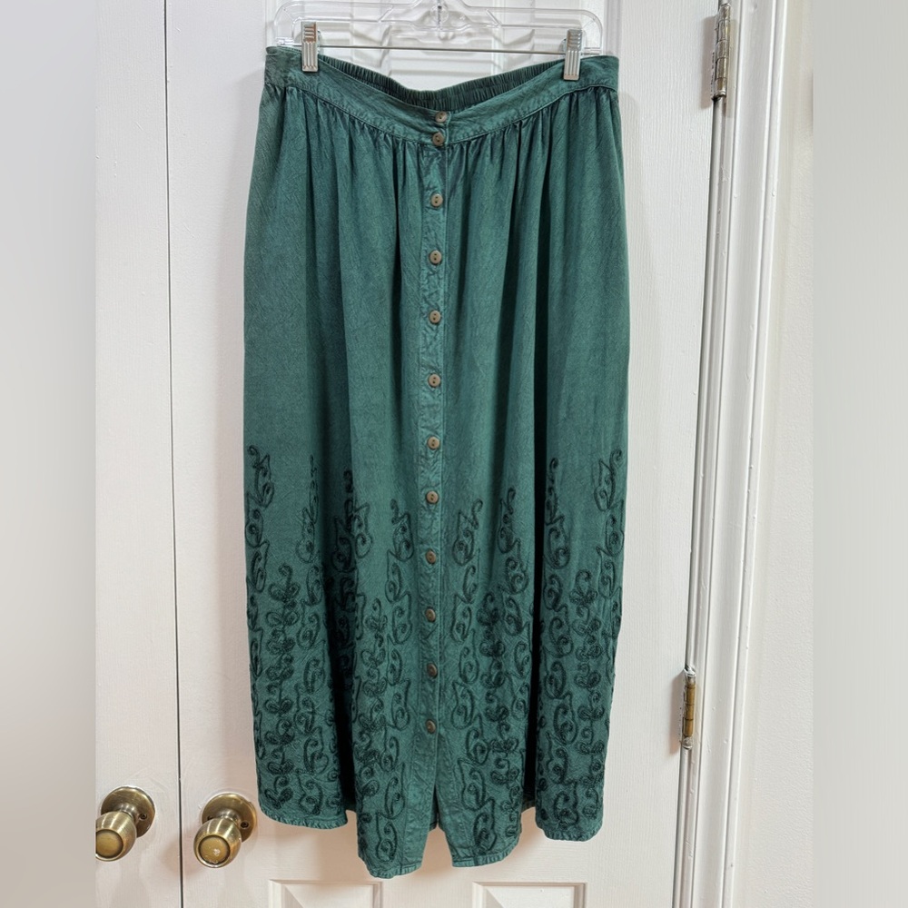 Vintage Just Cruising Hippy Boho Green Midi Skirt w/ Embroidery Detail Free Size